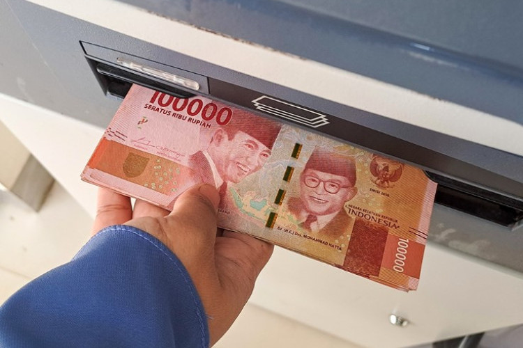 Cara Tarik Tunai di Indomaret dan Alfamart Terbaru 2025 , Lengkap Biaya Admin dan Syarat Minimalnya!